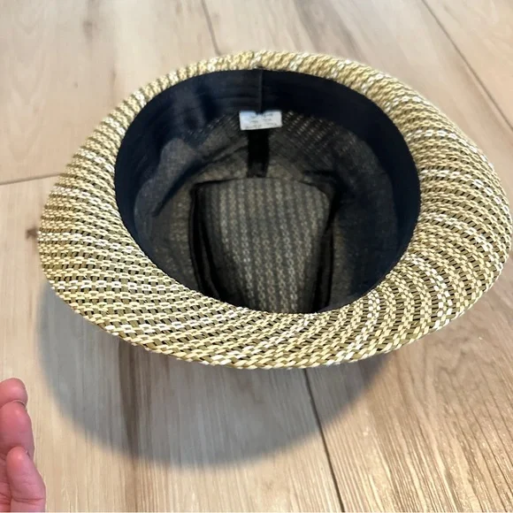 Stylish Straw Fedora Hat with Black Band - Picture 3 of 4